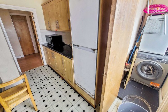 119 Byron Way, Northolt, UB5 6AZ 10