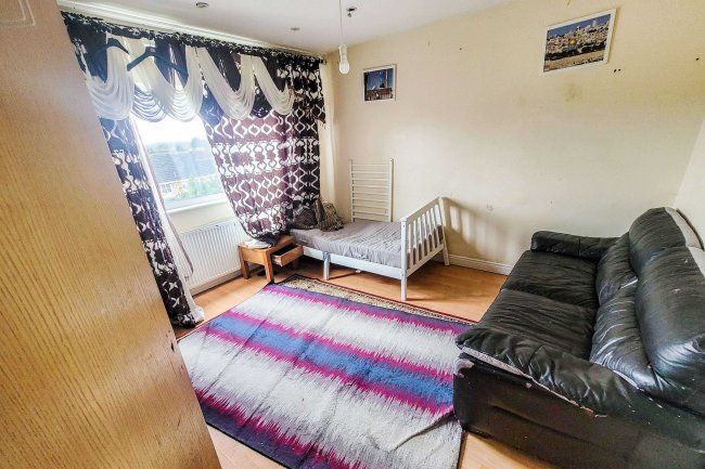 119 Byron Way, Northolt, UB5 6AZ 10