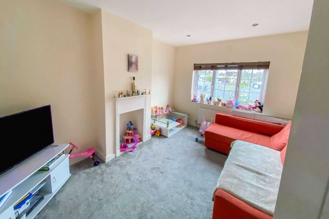 541a Cricklade Road, Swindon, SN2 1AH 8