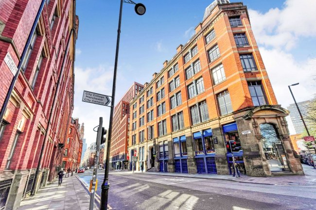 Flat 1 Regency House, 36-38 Whitworth Street, Manchester M1 3NR 9