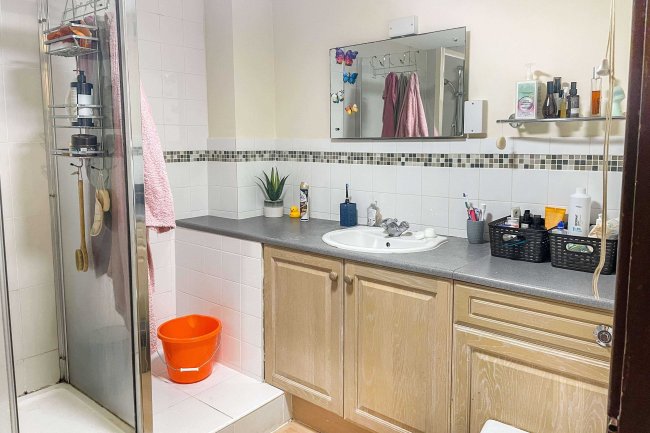 32 Bedford House, Onslow Street, Guildford GU1 4TL 1