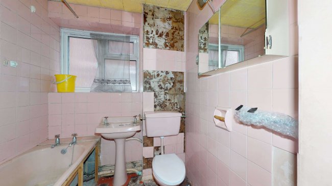 1 Lionel House, Palmerston Road, Wood Green, London, N22 8QN  6