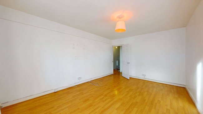 25 Anne Goodman House, Jubilee Street, Stephney, London E1 3ER 9