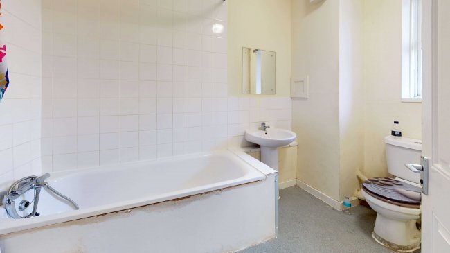 25 Anne Goodman House, Jubilee Street, Stephney, London E1 3ER 9