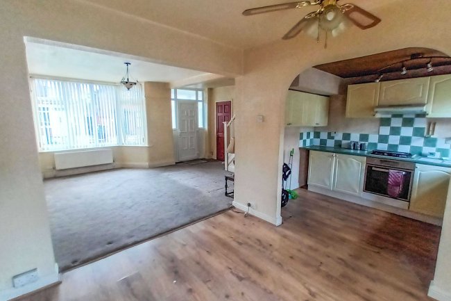 4 Havers Road, Manchester M18 8UN  10