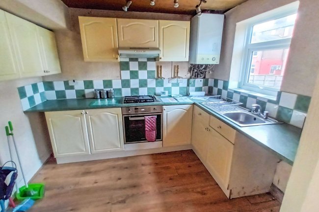 4 Havers Road, Manchester M18 8UN  10