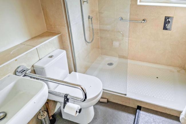 Flat 1 Boston Court, 211 Selhurst Road, Selhurst, London, SE25 6YA 9