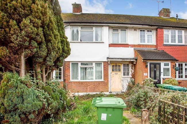 39 Gaston Way, Shepperton TW17 8EZ  6