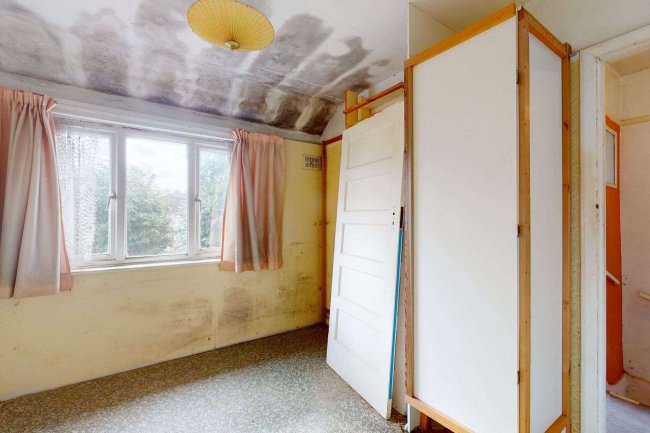 39 Gaston Way, Shepperton TW17 8EZ  6