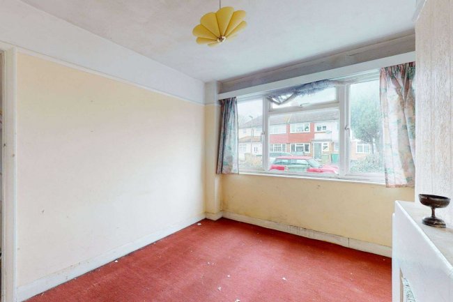 39 Gaston Way, Shepperton TW17 8EZ  6