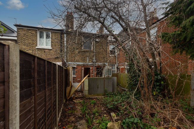 51 St Donatts Road, New Cross, London SE14 6NU 1