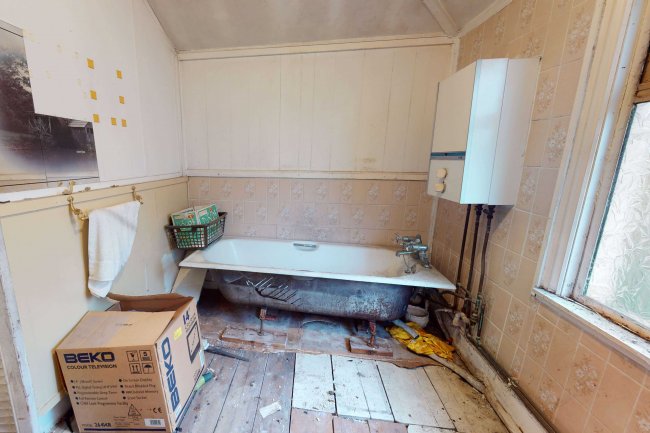 51 St Donatts Road, New Cross, London SE14 6NU 1