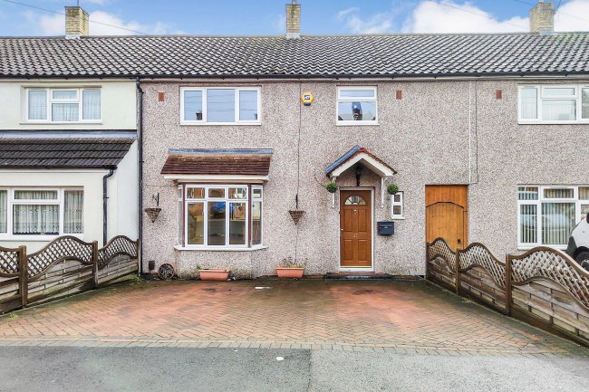 42 Bridgwater Road, Romford RM3 7UB 3