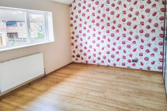 42 Bridgwater Road, Romford RM3 7UB 3