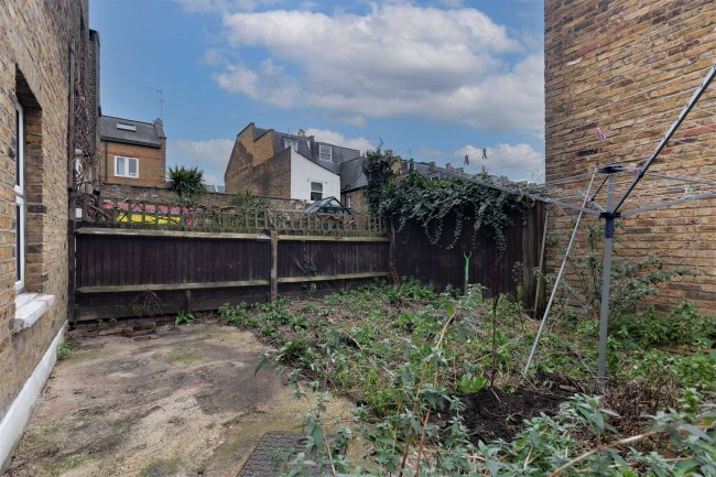 240a Cavendish Road, Balham, London SW12 0BU 3