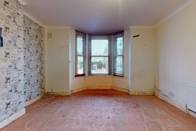 240a Cavendish Road, Balham, London SW12 0BU 3