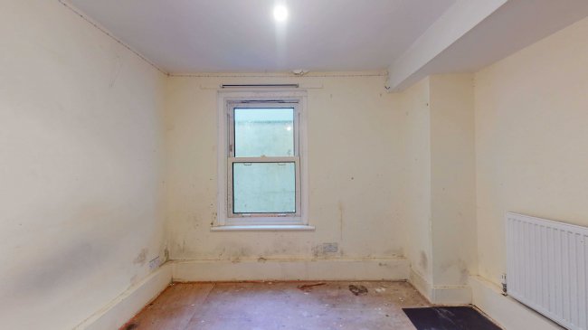 240a Cavendish Road, Balham, London SW12 0BU 3