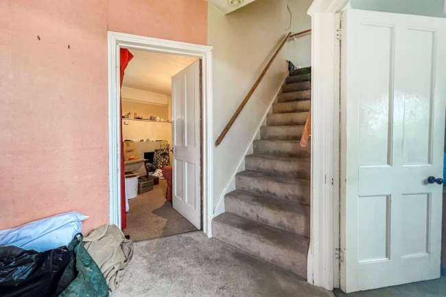 163 Butts Hill Road, Woodley, Reading, Berkshire, RG5 4NX
 9