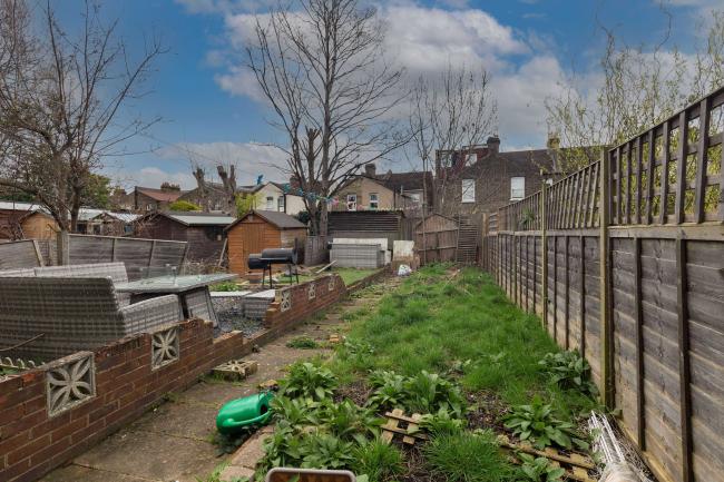 140 Davidson Road, East Croydon, Surrey, CR0 6DE 8