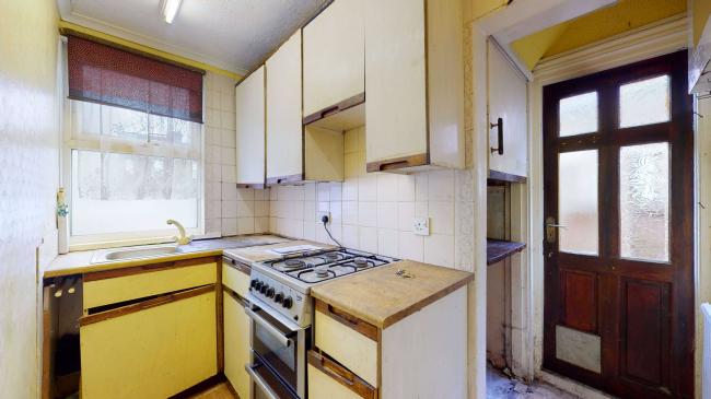 140 Davidson Road, East Croydon, Surrey, CR0 6DE 8