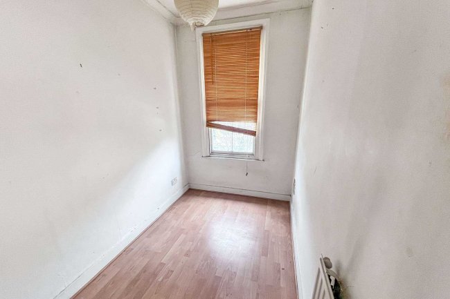 69 Newport Road, Leyton, London, E10 6PH 4