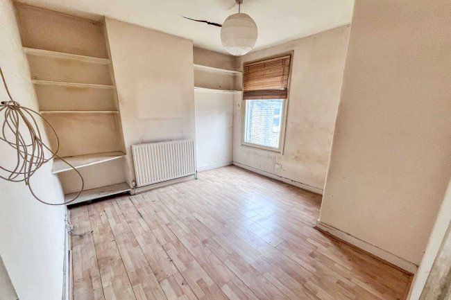 69 Newport Road, Leyton, London, E10 6PH 4