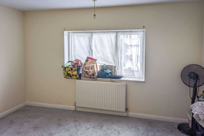 85D Dock Road, Tilbury, Essex, RM18 7BX 1