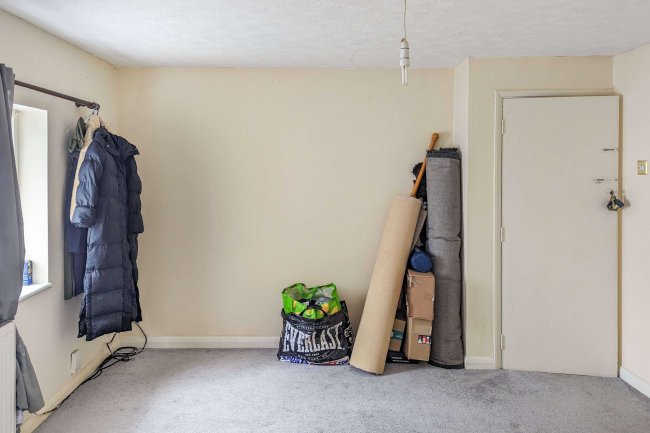 85D Dock Road, Tilbury, Essex, RM18 7BX 1