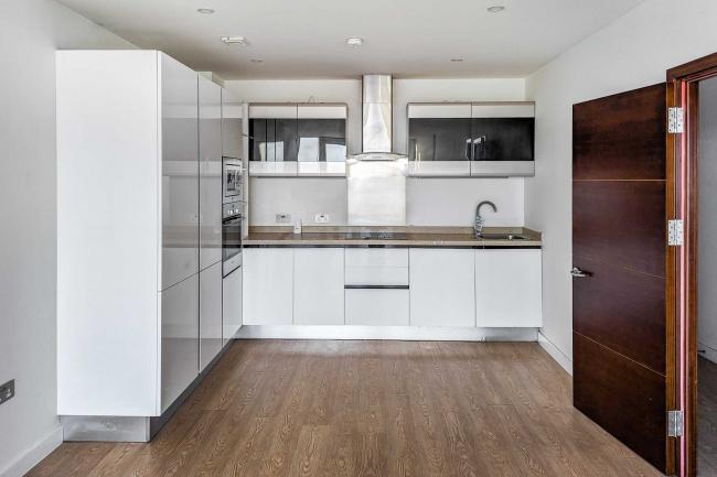 Flat 42, 1 The Island Newgate, Croydon, CR0 2FB 3