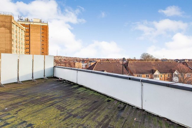 Flat 42, 1 The Island Newgate, Croydon, CR0 2FB 3