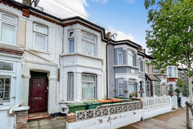 74 & 74a Thackeray Road, East Ham, London, E6 3BW 10