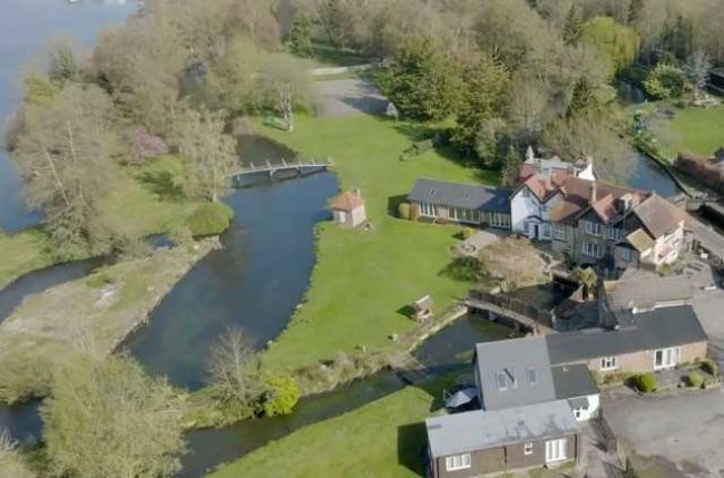 Jack’s Mill Place, Park Lane, Harefield, Uxbridge, Middlesex, UB9 6HL 4