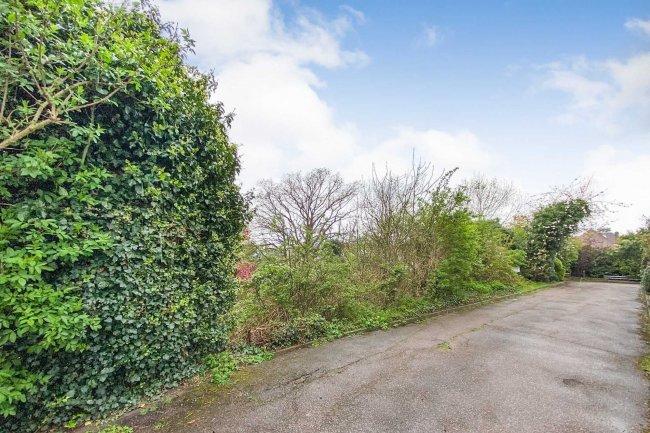 Land off the Ridgeway adjacent to 1 Mount View, Enfield EN2 8LF 2