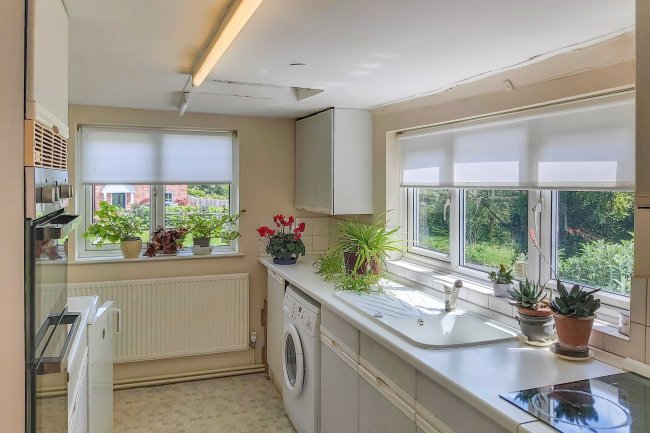 44 Gills Hill, Bourn, Cambridge, CB23 2TS 4