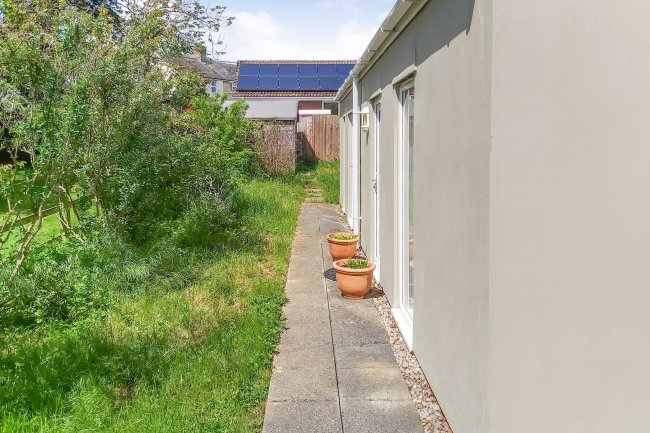 44 Gills Hill, Bourn, Cambridge, CB23 2TS 4