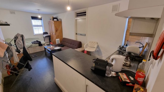 59a Barnet High Street, Barnet, Hertfordshire, EN5 5UR 7