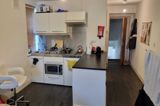 59a Barnet High Street, Barnet, Hertfordshire, EN5 5UR 7