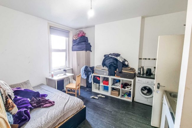 59a Barnet High Street, Barnet, Hertfordshire, EN5 5UR 7