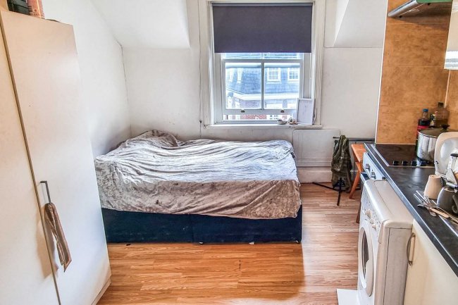 59a Barnet High Street, Barnet, Hertfordshire, EN5 5UR 7