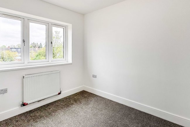 116 Wingate Road, Luton LU4 8PY 10