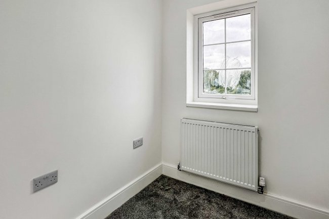 118 Wingate Road, Luton LU4 8PY 1