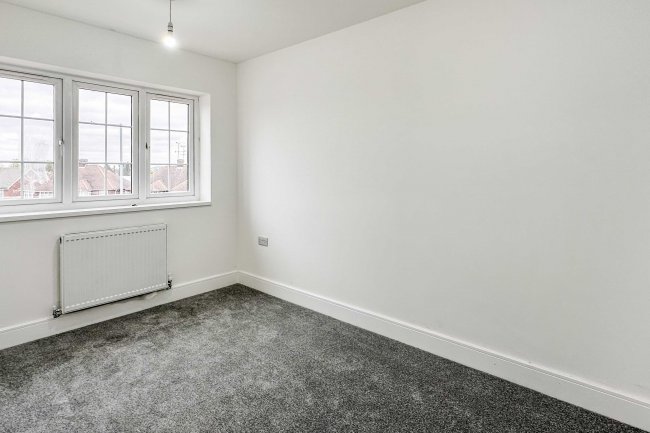 118 Wingate Road, Luton LU4 8PY 1