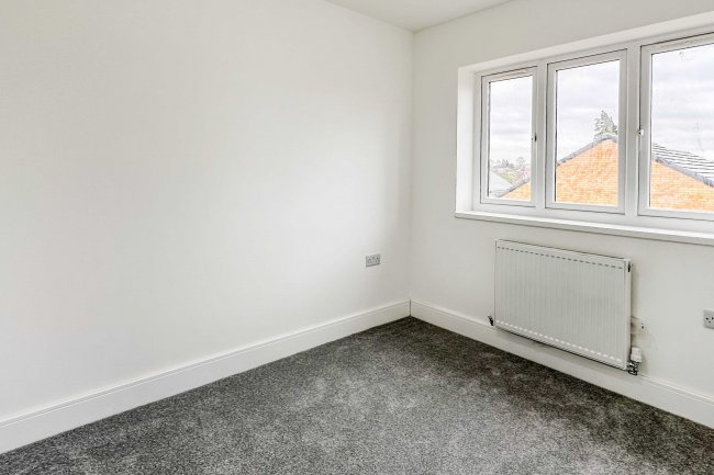 118 Wingate Road, Luton LU4 8PY 1