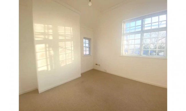 9 The Drive, Countesthorpe, Leicester, LE8 5PB 5