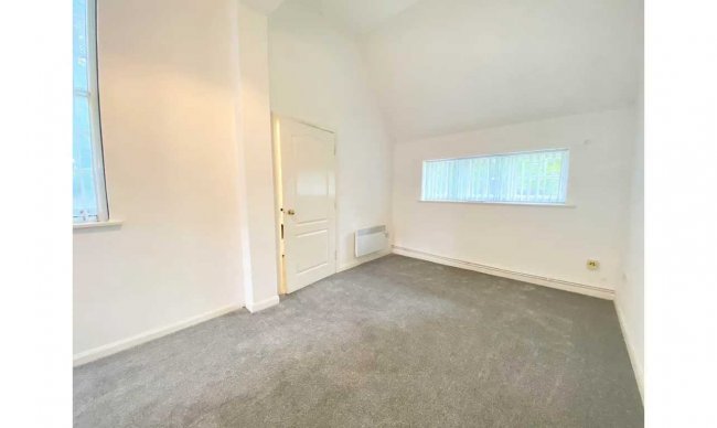 9 The Drive, Countesthorpe, Leicester, LE8 5PB 5