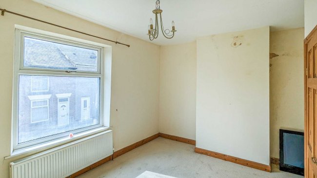 176 South Street North, New Whittington, Chesterfield, Derbyshire, S43 2AD 5