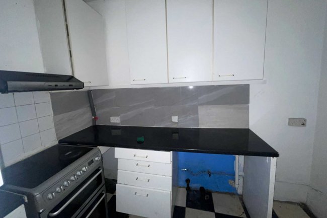 The Coach House to the rear of 237 Bexley Road, Erith, Kent, DA8 3EX 8