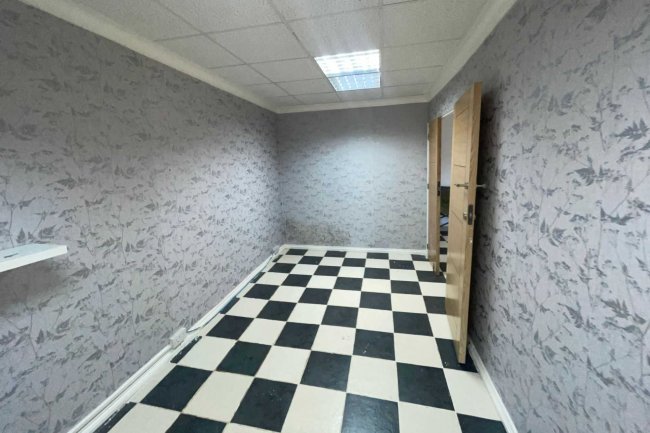 The Coach House to the rear of 237 Bexley Road, Erith, Kent, DA8 3EX 8