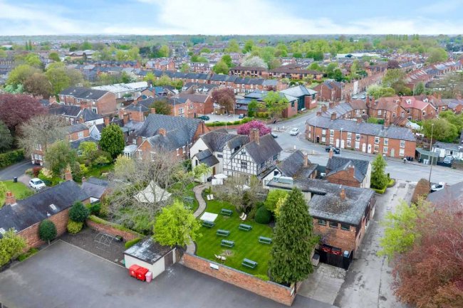 Churches Mansion, 150 Hospital Street, Nantwich, Cheshire, CW5 5RY 9