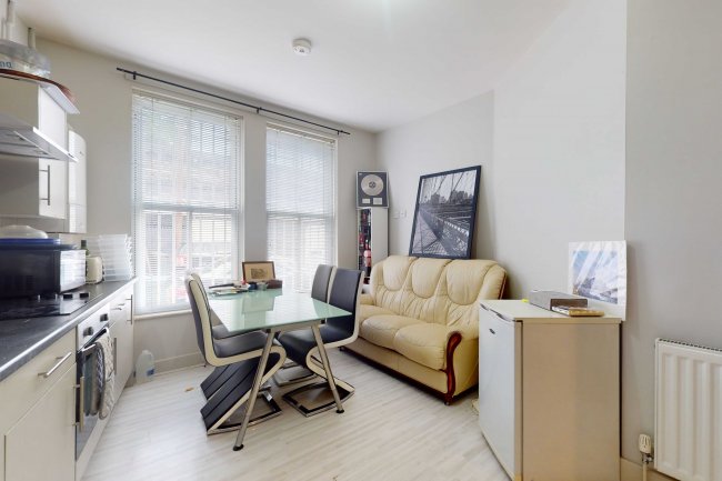 8 Winchelsea Road, Forest Gate, London, E7 0AG 8